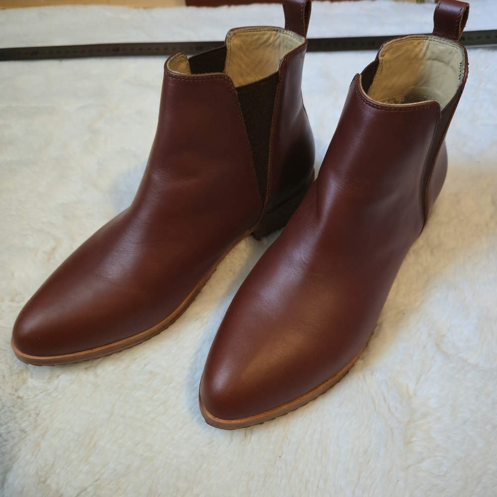 Nisolo Women's Leather Chelsea Booties